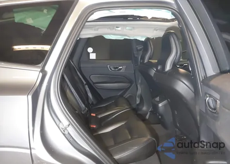 2019 Volvo Xc60 T6 Momentum from USA, damaged, VIN LYVA22RK4KB229432